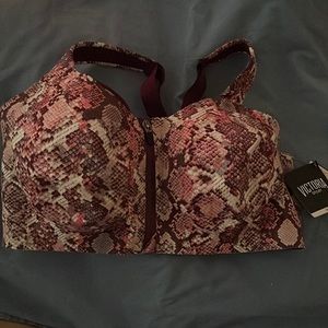 Victoria’s Secret sports bra size 38DDD. Brand new with tags.